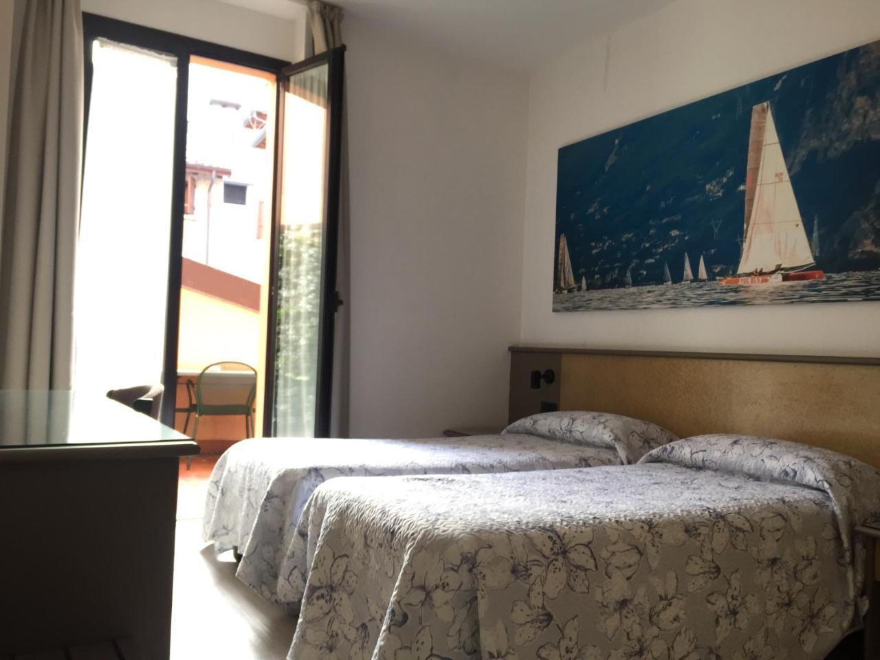 Hotel Plaza 3*