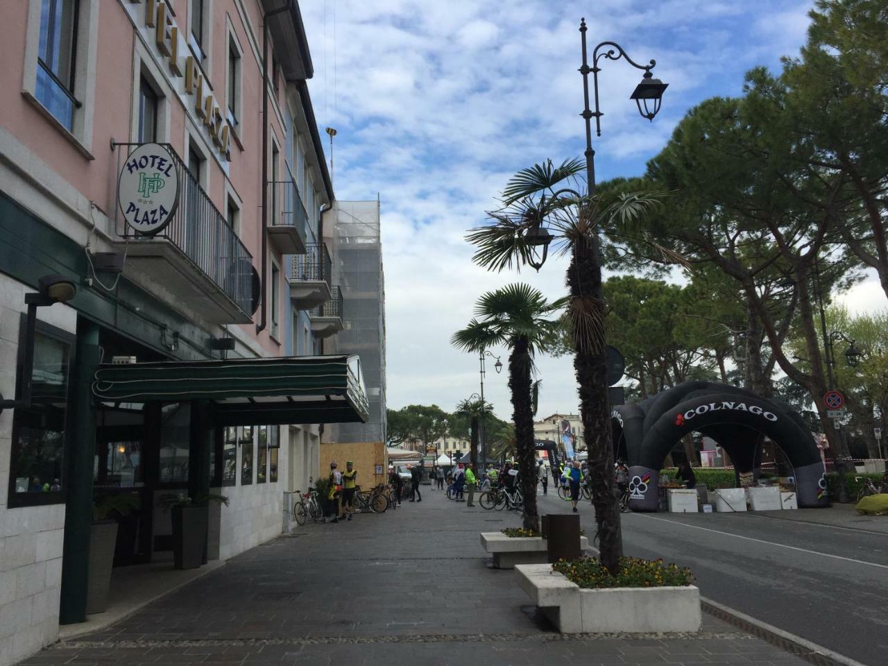 Plaza Desenzano del Garda